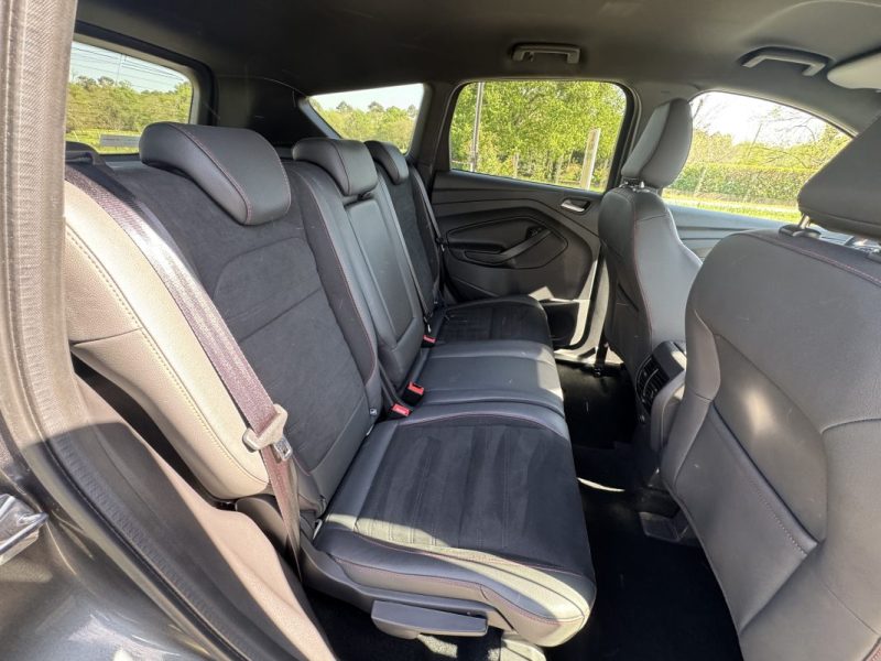 FORD KUGA 1.5 TDCI 120 4X2 ST LINE 