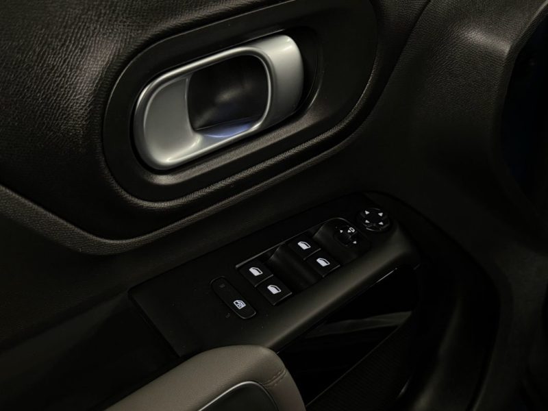 CITROEN C5 AIRCROSS SHINE 1.6 THP 165 BOITE AUTO EAT8 ATTELAGE APPLE CARPLAY & ANDROID - Garantie1an