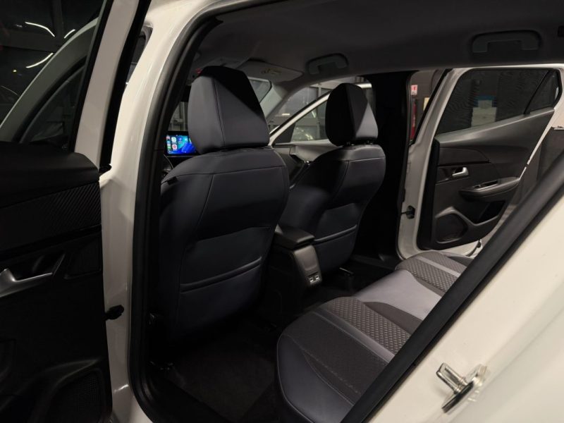 PEUGEOT 2008 II ALLURE PACK 1.2 100 Cv 1ERE MAIN 19800Km Apple& Android VIRTUAL COCKPIT Garantie 1an