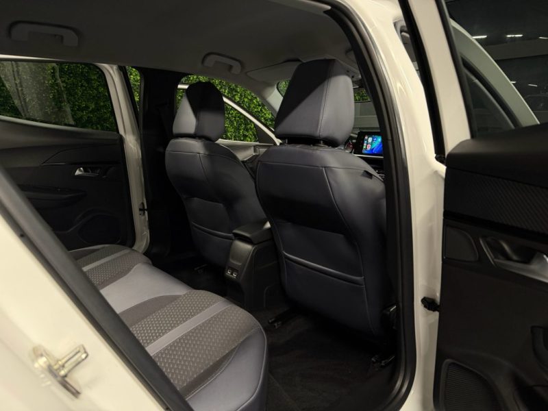 PEUGEOT 2008 II ALLURE PACK 1.2 100 Cv 1ERE MAIN 19800Km Apple& Android VIRTUAL COCKPIT Garantie 1an