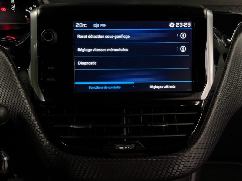 PEUGEOT 208 PHASE 2 STYLE 1.2 82 Cv 5 PORTES / ECRAN TACTILE CRIT AIR 1 - GARANTIE 1 AN