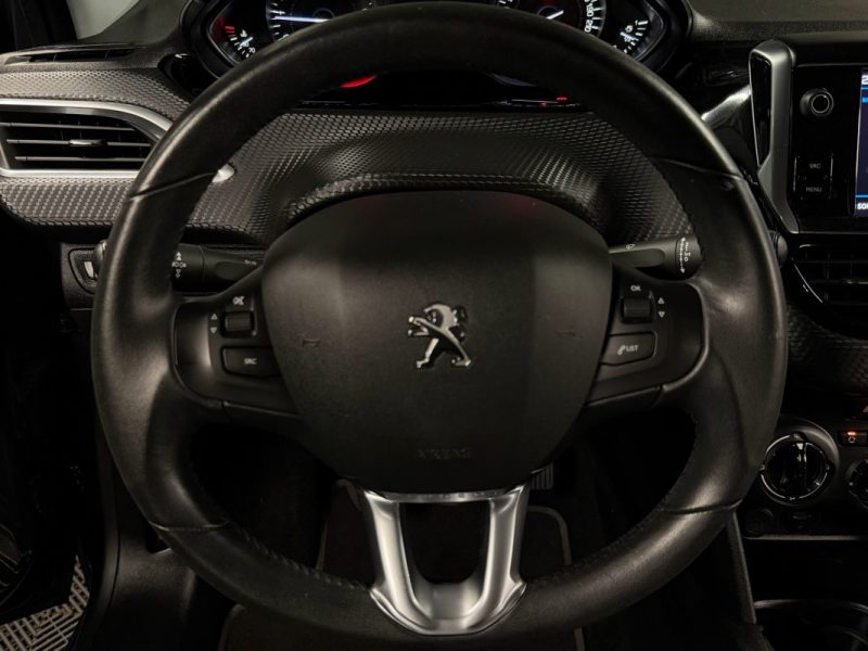 PEUGEOT 208 PHASE 2 STYLE 1.2 82 Cv 5 PORTES / ECRAN TACTILE CRIT AIR 1 - GARANTIE 1 AN