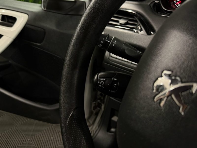 PEUGEOT 208 LIKE 1.0 VTI 68 Cv 5 PORTES / CRIT AIR 1 - GARANTIE 1 AN