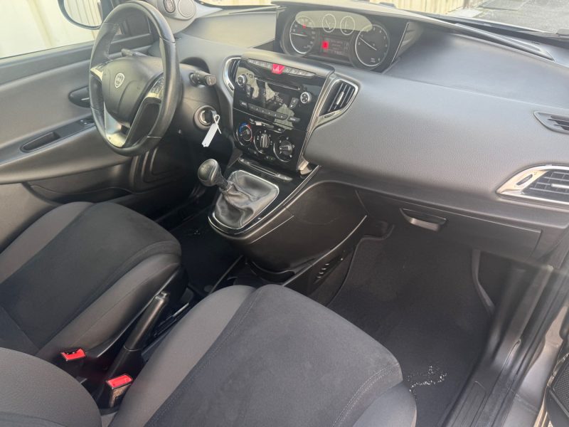 LANCIA YPSILON 0.9 TWINAIR 85CV PLATINIUM+ BVA 2012