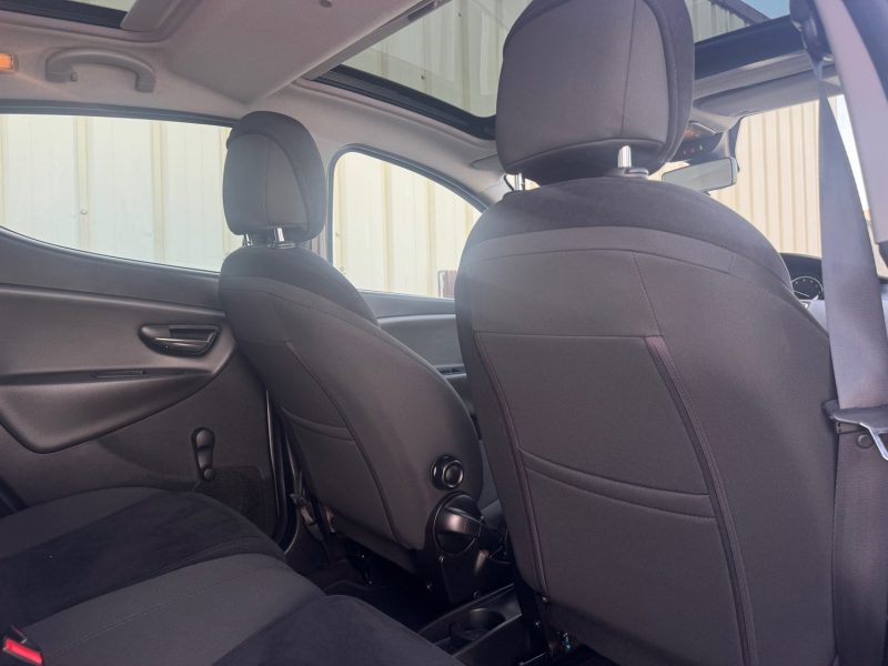 LANCIA YPSILON 0.9 TWINAIR 85CV PLATINIUM+ BVA 2012