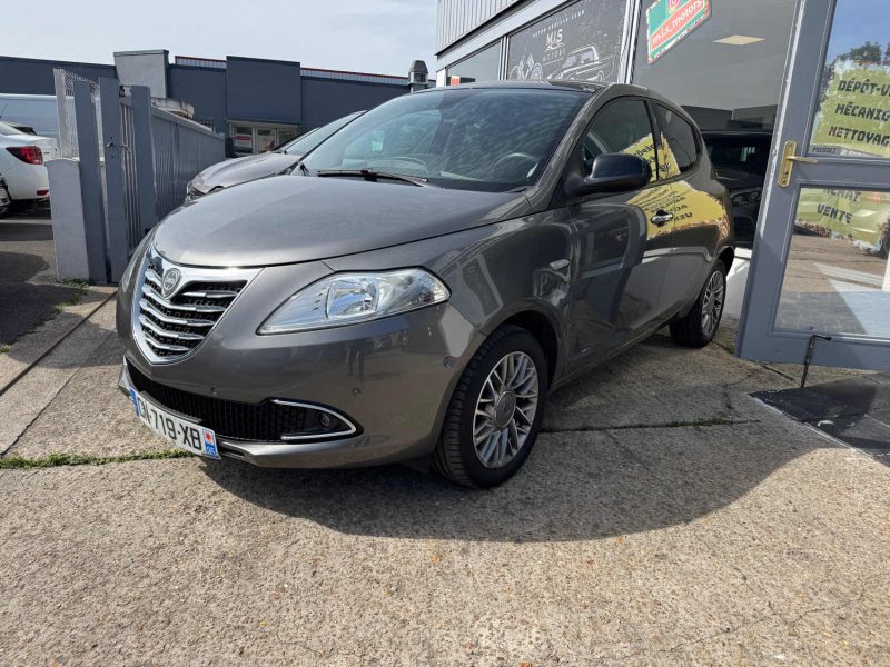 LANCIA YPSILON 0.9 TWINAIR 85CV PLATINIUM+ BVA 2012