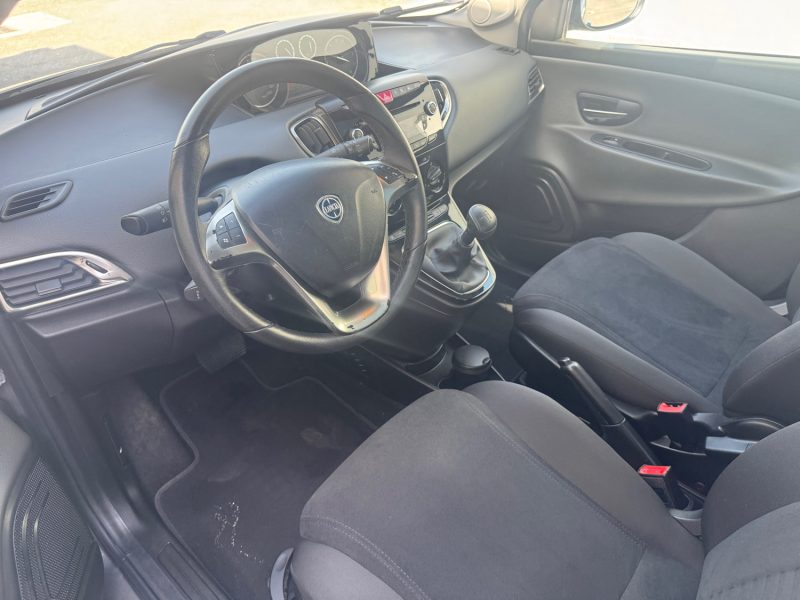 LANCIA YPSILON 0.9 TWINAIR 85CV PLATINIUM+ BVA 2012