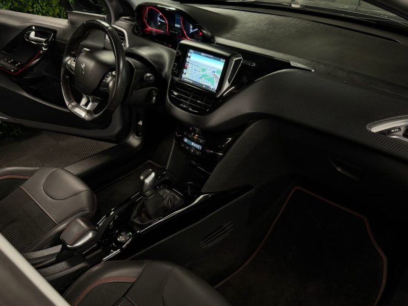 PEUGEOT 2008 PHASE 2 GT LINE 1.2 110 Cv 1ERE MAIN / GPS APPLE CARPLAY & ANDROID - GARANTIE 1 AN