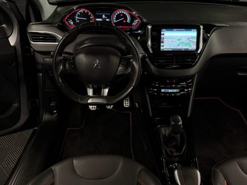 PEUGEOT 2008 PHASE 2 GT LINE 1.2 110 Cv 1ERE MAIN / GPS APPLE CARPLAY & ANDROID - GARANTIE 1 AN