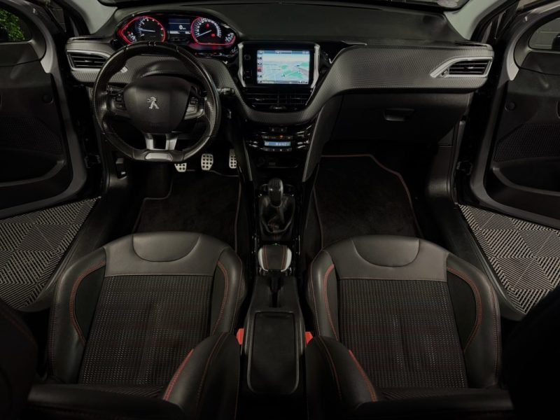 PEUGEOT 2008 PHASE 2 GT LINE 1.2 110 Cv 1ERE MAIN / GPS APPLE CARPLAY & ANDROID - GARANTIE 1 AN