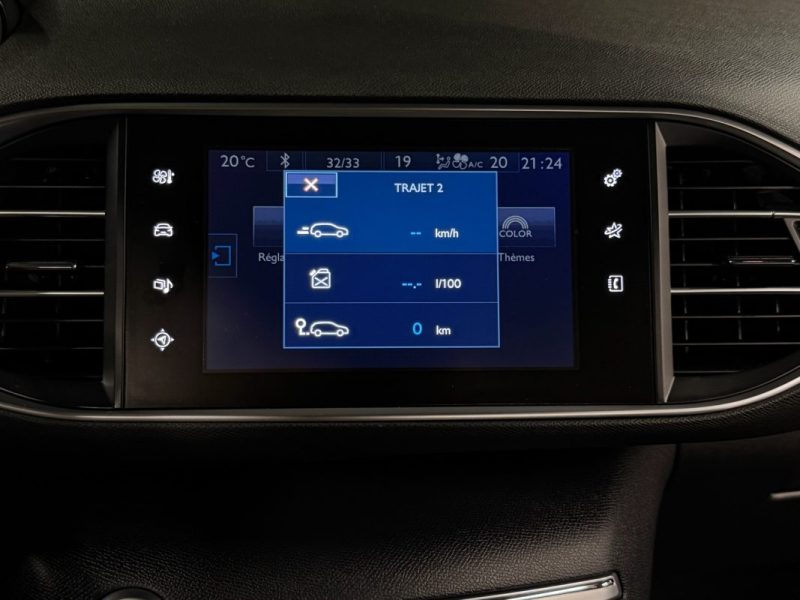 PEUGEOT 308 II ALLURE 1.2 130 Cv ECRAN GPS TACTILE CAMERA RECUL BVM6 CRIT AIR 1 - GARANTIE 1 AN