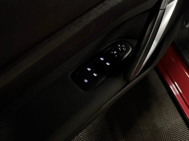 PEUGEOT 308 II ALLURE 1.2 130 Cv ECRAN GPS TACTILE CAMERA RECUL BVM6 CRIT AIR 1 - GARANTIE 1 AN