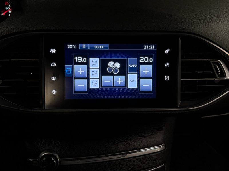 PEUGEOT 308 II ALLURE 1.2 130 Cv ECRAN GPS TACTILE CAMERA RECUL BVM6 CRIT AIR 1 - GARANTIE 1 AN