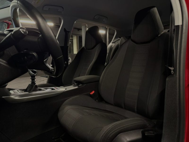 PEUGEOT 308 II ALLURE 1.2 130 Cv ECRAN GPS TACTILE CAMERA RECUL BVM6 CRIT AIR 1 - GARANTIE 1 AN