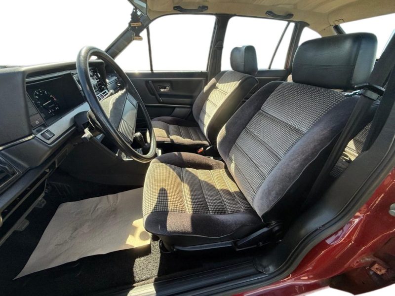 VOLKSWAGEN PASSAT 1.6I 85CH GL 1982 --Seulement 10200km--