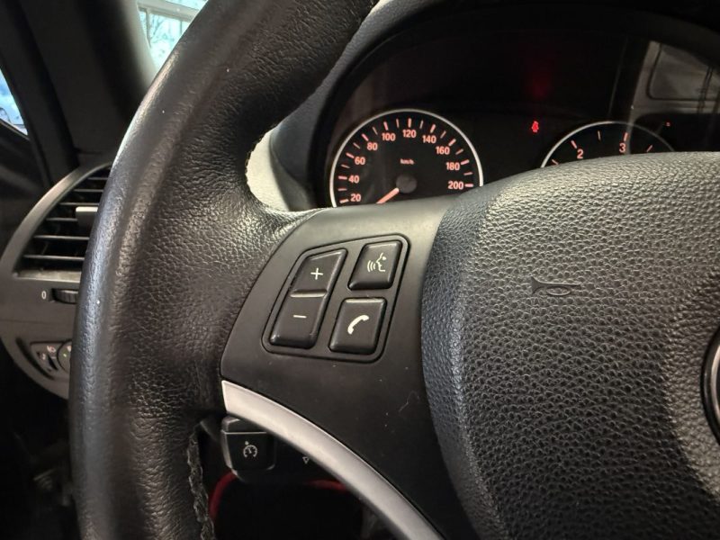 BMW SERIE 1 (E88) Cabriolet 118 dA 143 ch Luxe Boite Auto