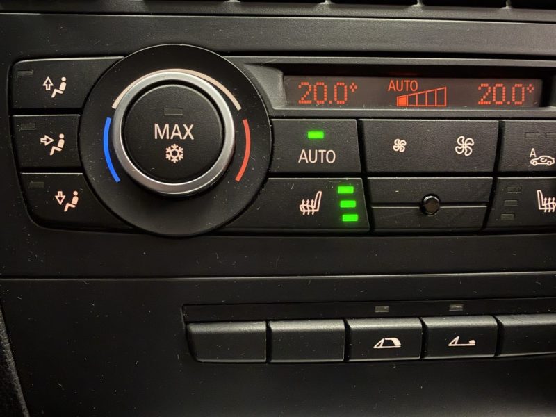 BMW SERIE 1 (E88) Cabriolet 118 dA 143 ch Luxe Boite Auto