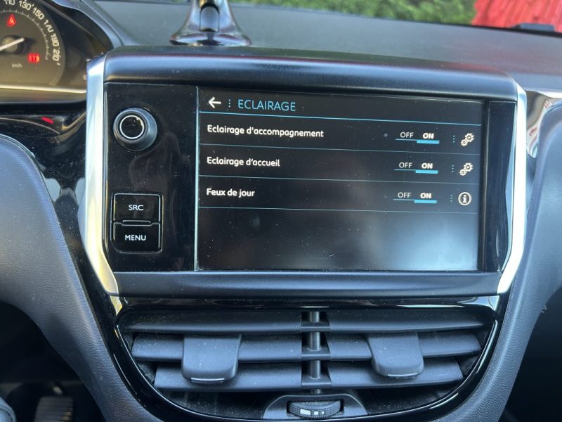 PEUGEOT 208 Signature Vti 82Ch / Ecran Tactile Suivi entretien complet