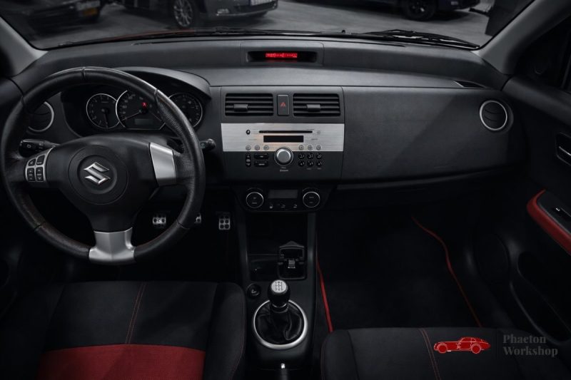 Suzuki Swift Sport 1.6 VVT 125 ATMO | 46 990 Km | 2nd main | 2ème SET de jantes avec pneus hiver