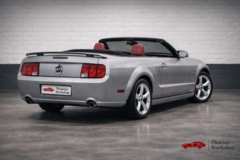 Ford Mustang GT Cabriolet V8 | 80 500 KM | Echappement Sport | INT Rouge | CG Francaise