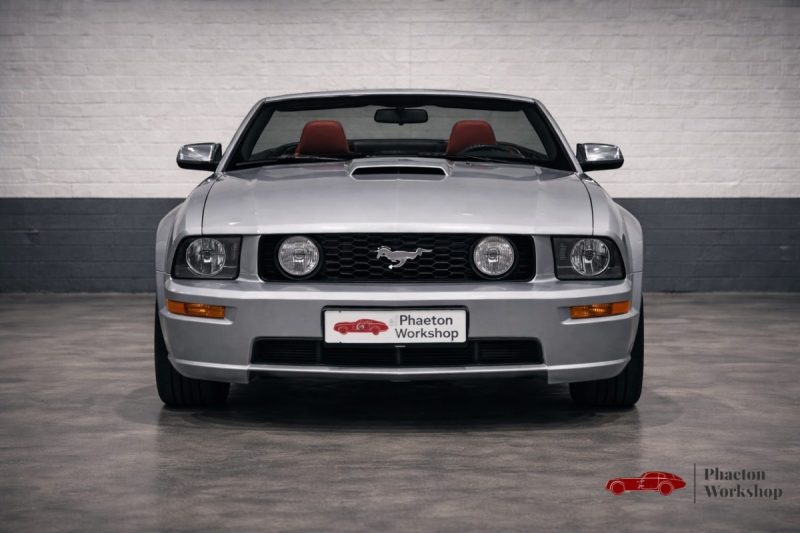 Ford Mustang GT Cabriolet V8 | 80 500 KM | Echappement Sport | INT Rouge | CG Francaise