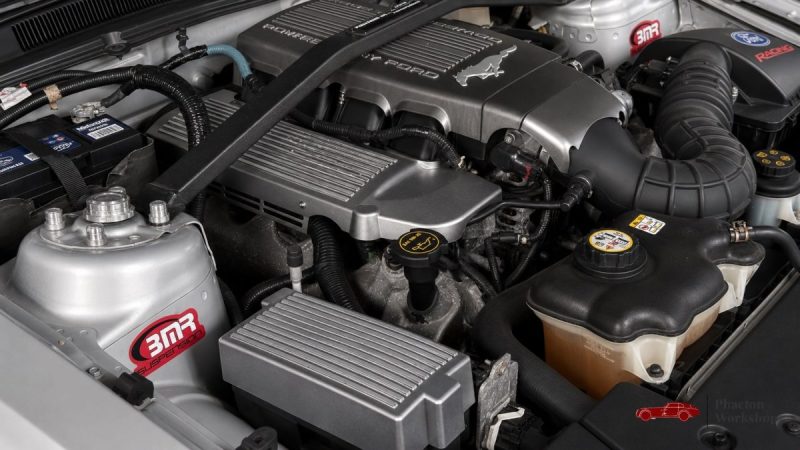 Ford Mustang GT Cabriolet V8 – 80 500 km – Intérieur Rouge – Dynomax – Suivi complet