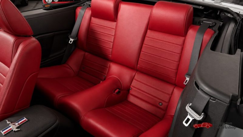 Ford Mustang GT Cabriolet V8 – 80 500 km – Intérieur Rouge – Dynomax – Suivi complet