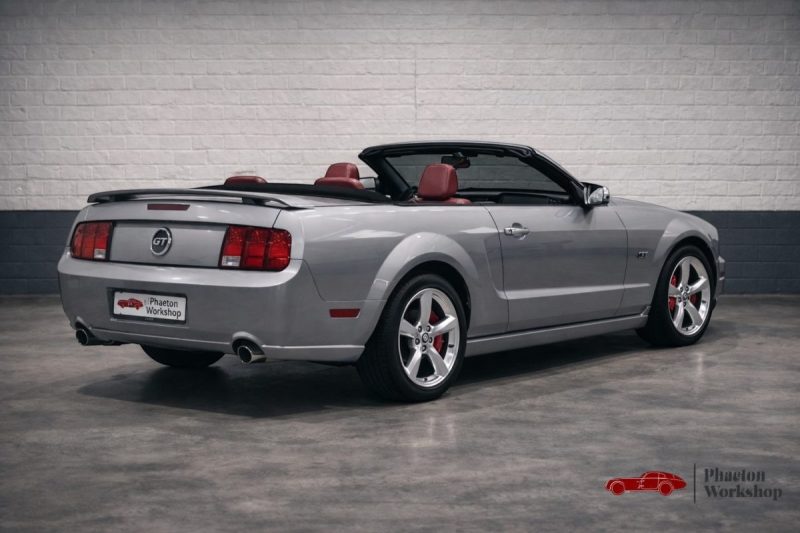 Ford Mustang GT Cabriolet V8 | 80 500 KM | Echappement Sport | INT Rouge | CG Francaise