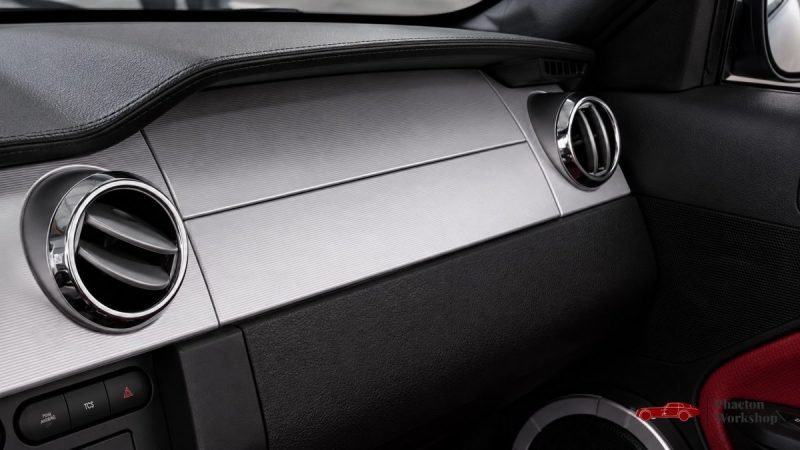 Ford Mustang GT Cabriolet V8 – 80 500 km – Intérieur Rouge – Dynomax – Suivi complet