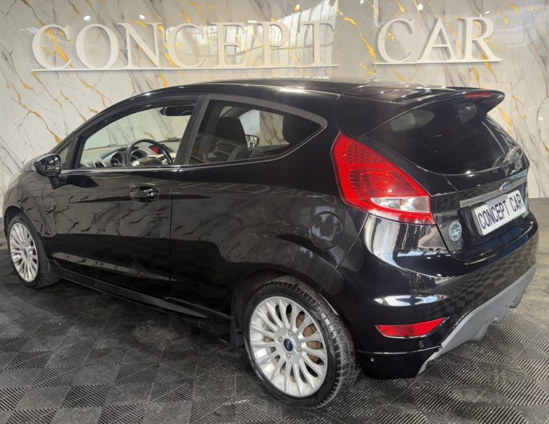 FORD FIESTA 1.25 TITAMIUM 2011 - Boite Manuelle - 69 104Kms - Premier Main - SUIVIT FORD