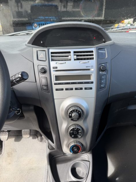 TOYOTA YARIS  2006 1.0 - 70 CH - 47 550Kms - Premier Main -Parfait Etat - Suivit TOYOTA