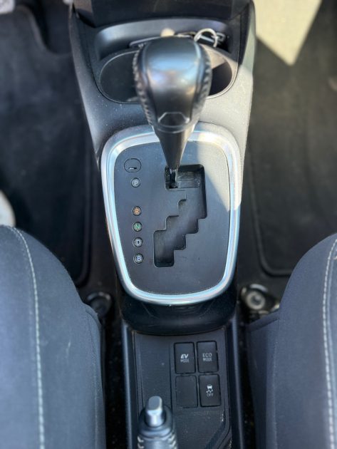 TOYOTA YARIS HYBRID 1.5I HYBRID 101CH 2015