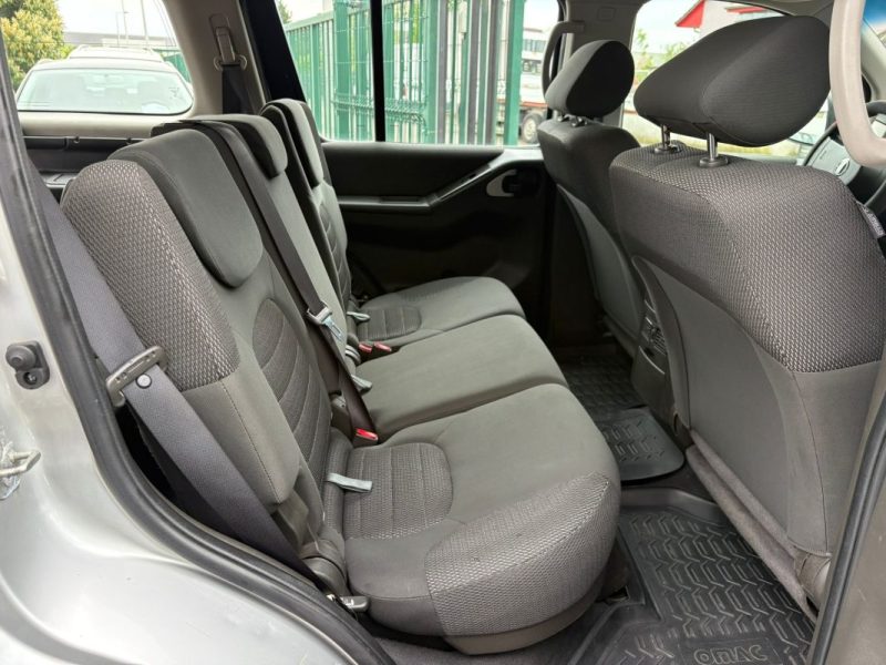 NISSAN PATHFINDER 2.5l DCI 190CV 7 PLACES 4WD 