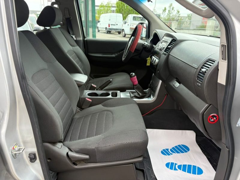 NISSAN PATHFINDER 2.5l DCI 190CV 7 PLACES 4WD 