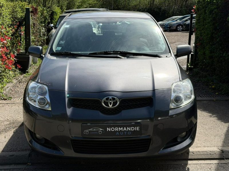 TOYOTA AURIS 90 D-4D LINÉA LUNA  