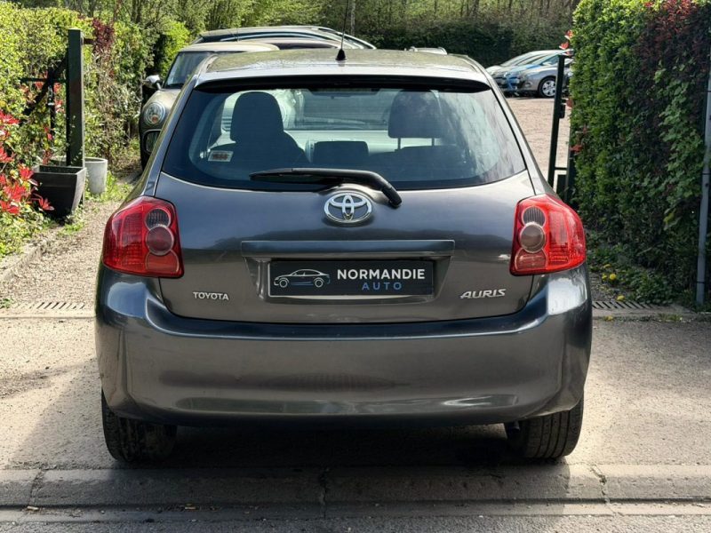 Toyota Auris D-4D 90ch Linéa Luna | 1ère Main