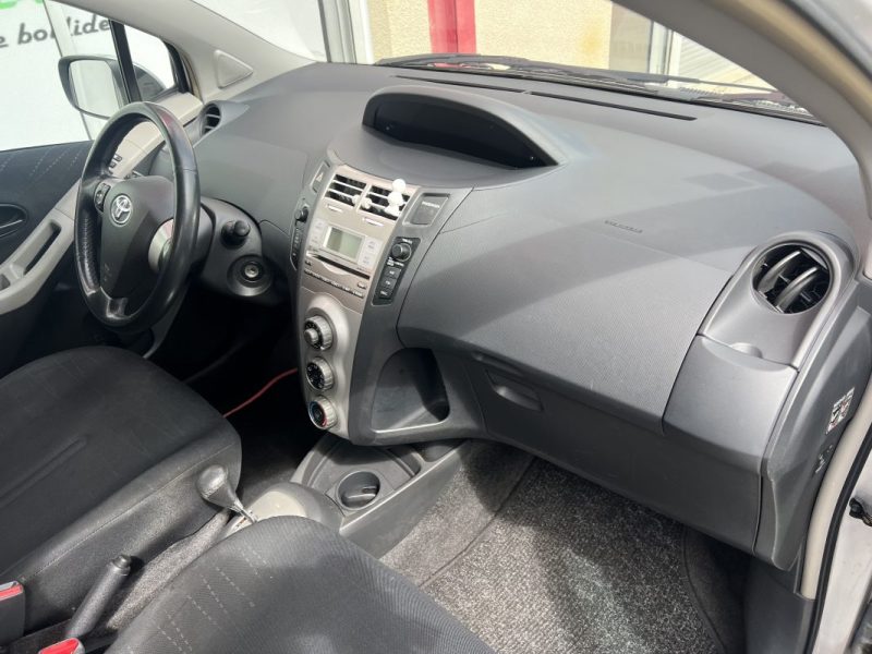 TOYOTA YARIS 2 1.3L VVTI IN 87CH - GARANTIE 6 MOIS