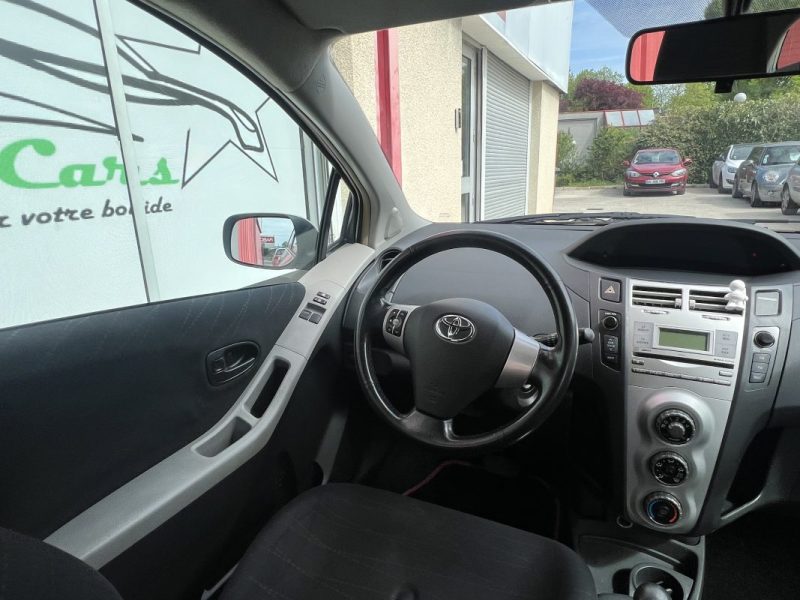 TOYOTA YARIS 2 1.3L VVTI IN 87CH - GARANTIE 6 MOIS