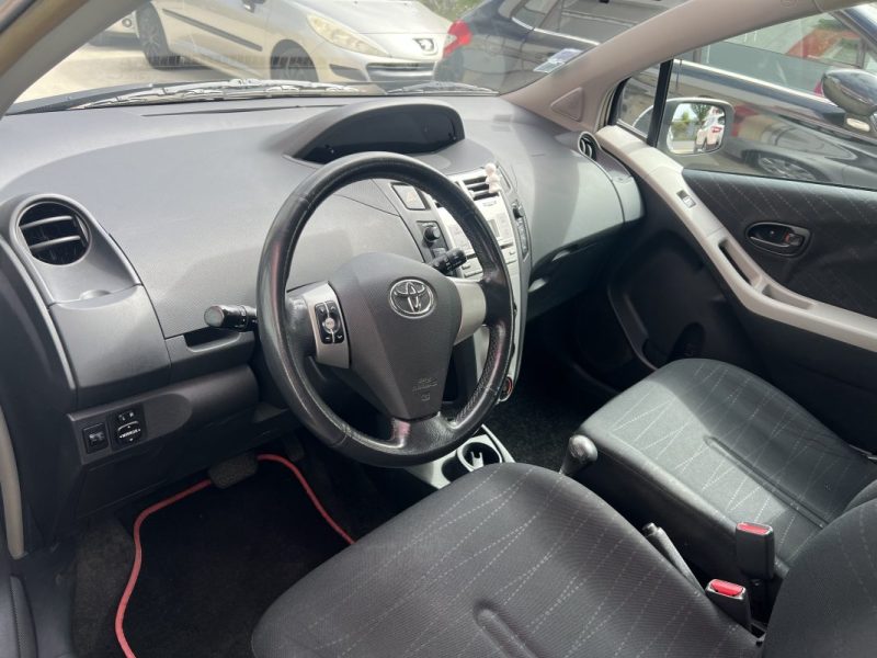 TOYOTA YARIS 2 1.3L VVTI IN 87CH - GARANTIE 6 MOIS
