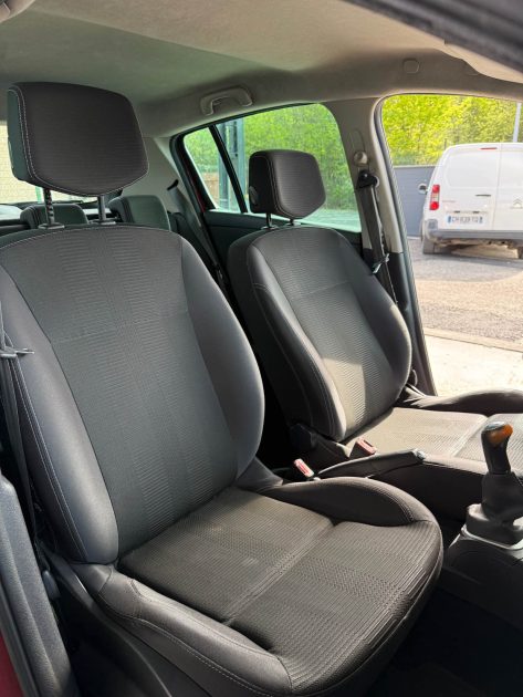 Renault Clio 3 Expression 1.5 dCi 85ch phase 2 TomTom