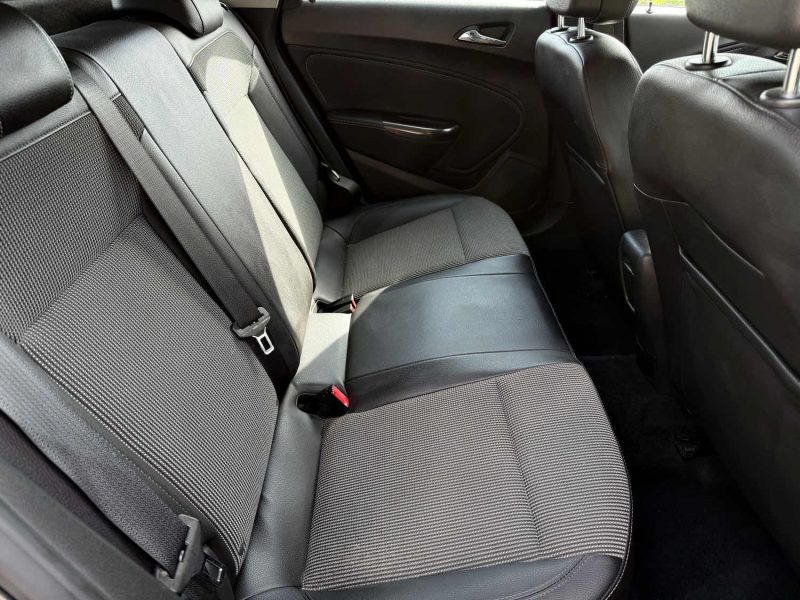 Opel Astra 1.7 CDTI 110CH Cosmo Pack - Clim - Révisée & Garantie 6 mois