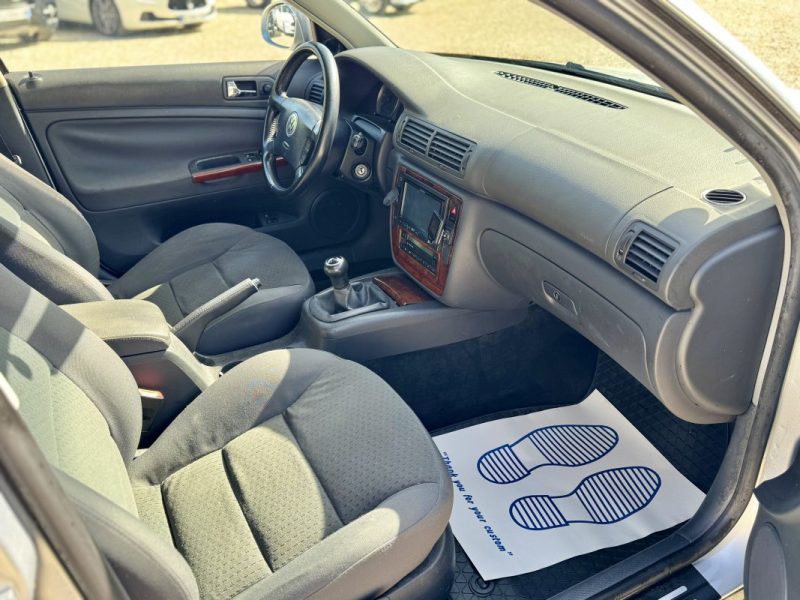 VOLKSWAGEN PASSAT TDI 130 CH CONFORT BERLINE PHASE 2 2004