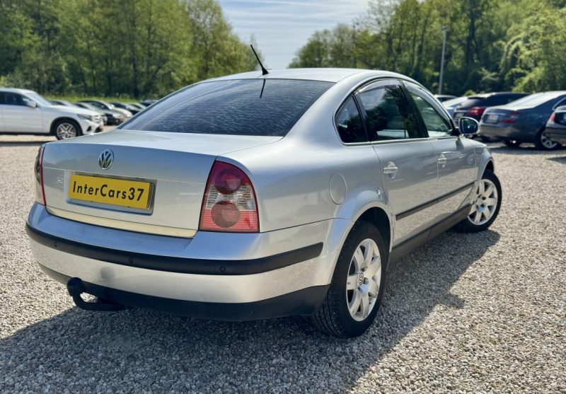VOLKSWAGEN PASSAT TDI 130 CH CONFORT BERLINE PHASE 2 2004