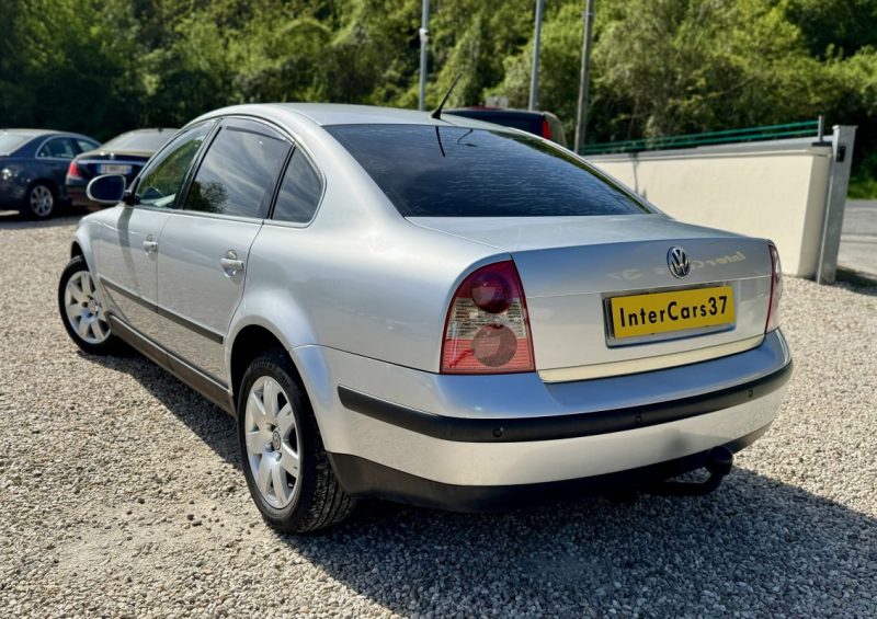 VOLKSWAGEN PASSAT TDI 130 CH CONFORT BERLINE PHASE 2 2004