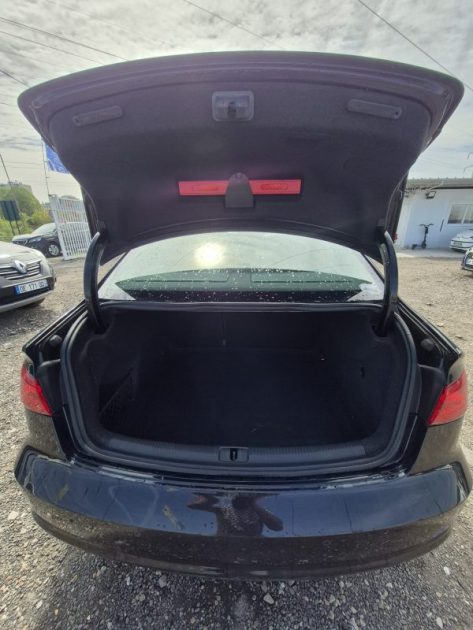 AUDI A3 Série 3 Limousine (8VS) 2.0 TDi 16V FAP S&S 150 cv TOIT OUVRANT SUPER ETAT