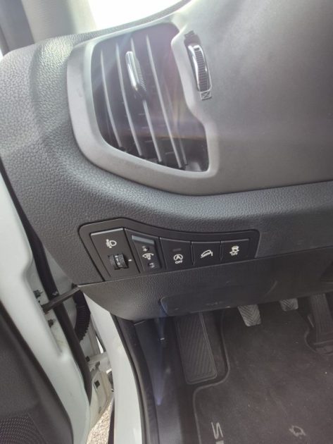 KIA Sportage III Phase 2 1.6 GDi CVVT 16V 4x2 135 cv 1er Main fbl kms super état 