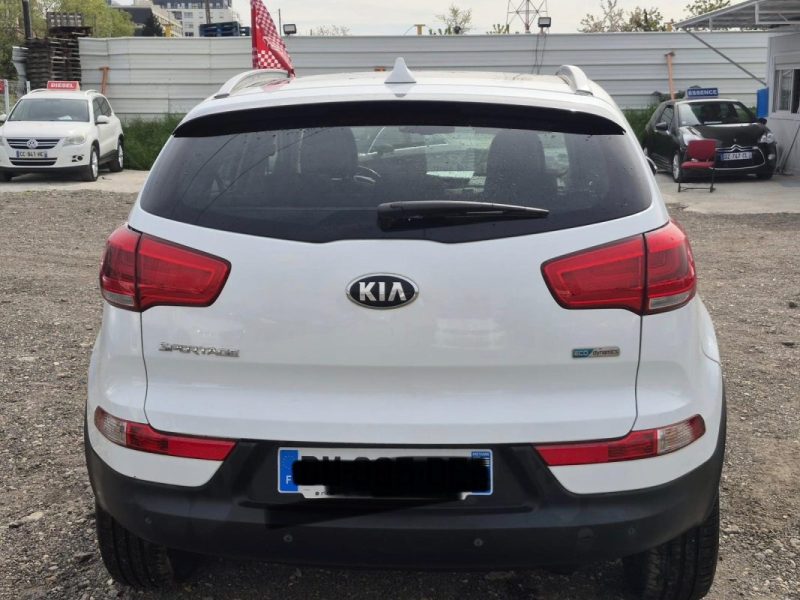 KIA Sportage III Phase 2 1.6 GDi CVVT 16V 4x2 135 cv 1er Main fbl kms super état 