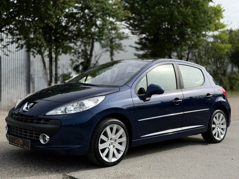 Peugeot 207 1.6 VTi 120 ch Féline - GPS - Toit pano - Régulateur - Révisée & Garantie 6 Mois