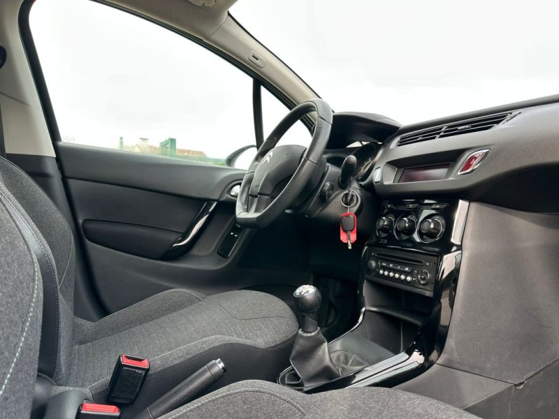 CITROEN C3 1.2 82cv SÉLECTION 2015