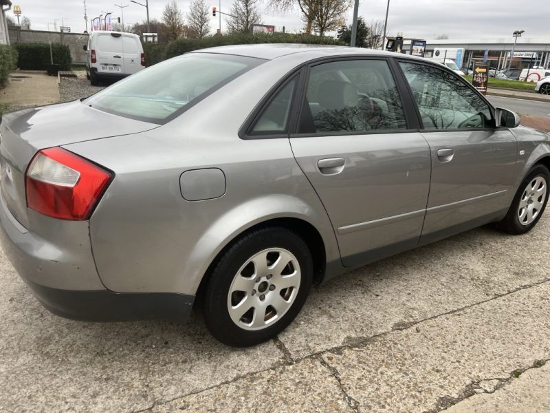 JOLIE AUDI A4 1.9 TDI 130 REFERENCE MULTITRONIC 2004